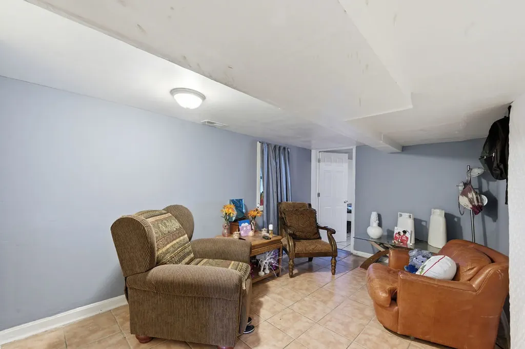 6433 South Aberdeen Street Chicago IL 60621