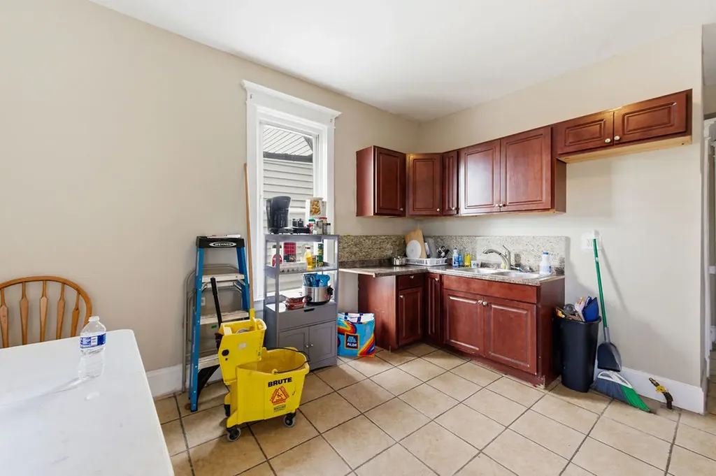 6433 South Aberdeen Street Chicago IL 60621