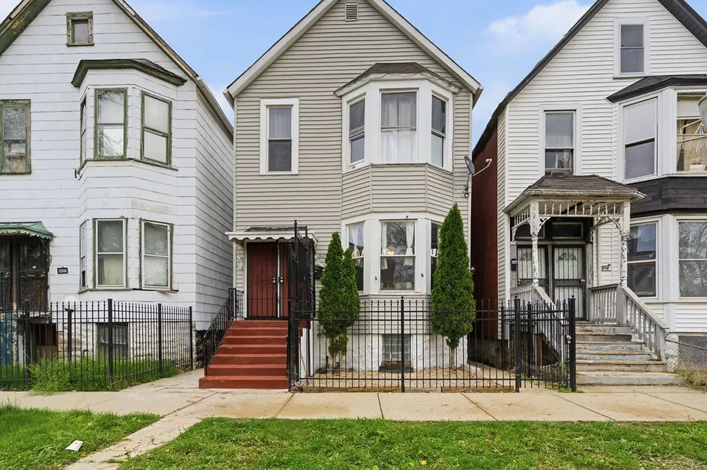 6433 South Aberdeen Street Chicago IL 60621