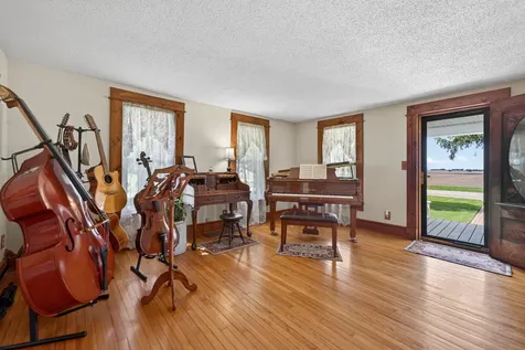 1392 Red Brick Road Dixon IL 61021