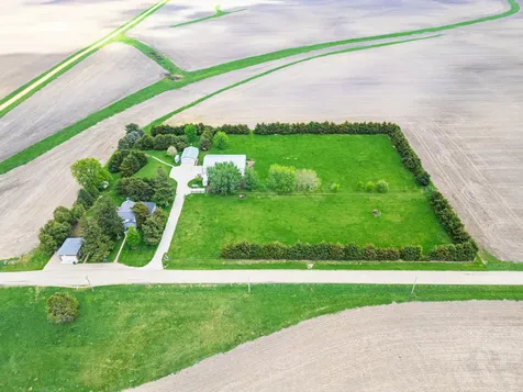 1392 Red Brick Road Dixon IL 61021