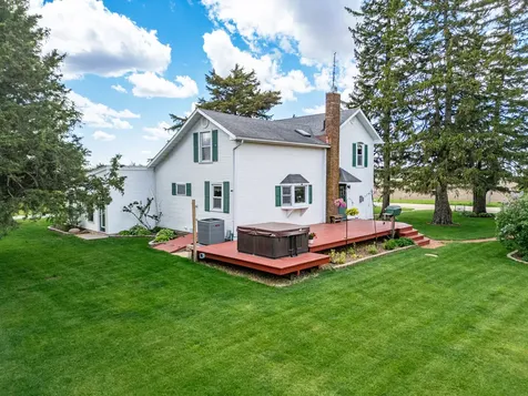 1392 Red Brick Road Dixon IL 61021