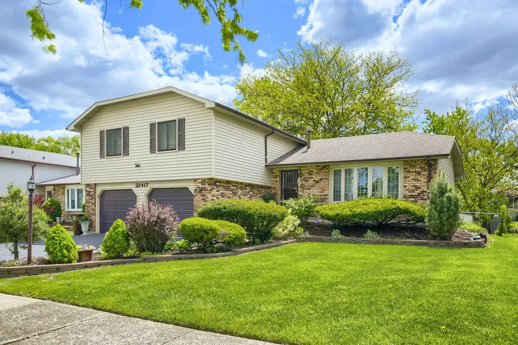 22417 Riverside Drive Richton Park IL 60471