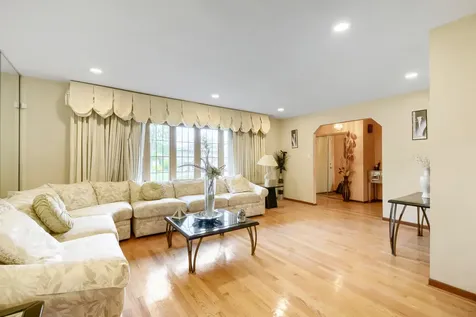 22417 Riverside Drive Richton Park IL 60471