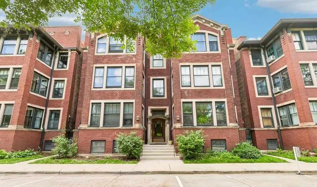 5406 South East View Park Chicago IL 60615