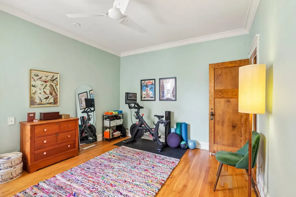 5406 South East View Park Chicago IL 60615