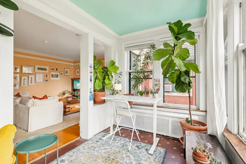 5406 South East View Park Chicago IL 60615
