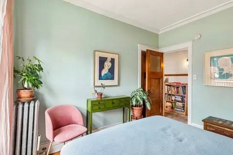 5406 South East View Park Chicago IL 60615