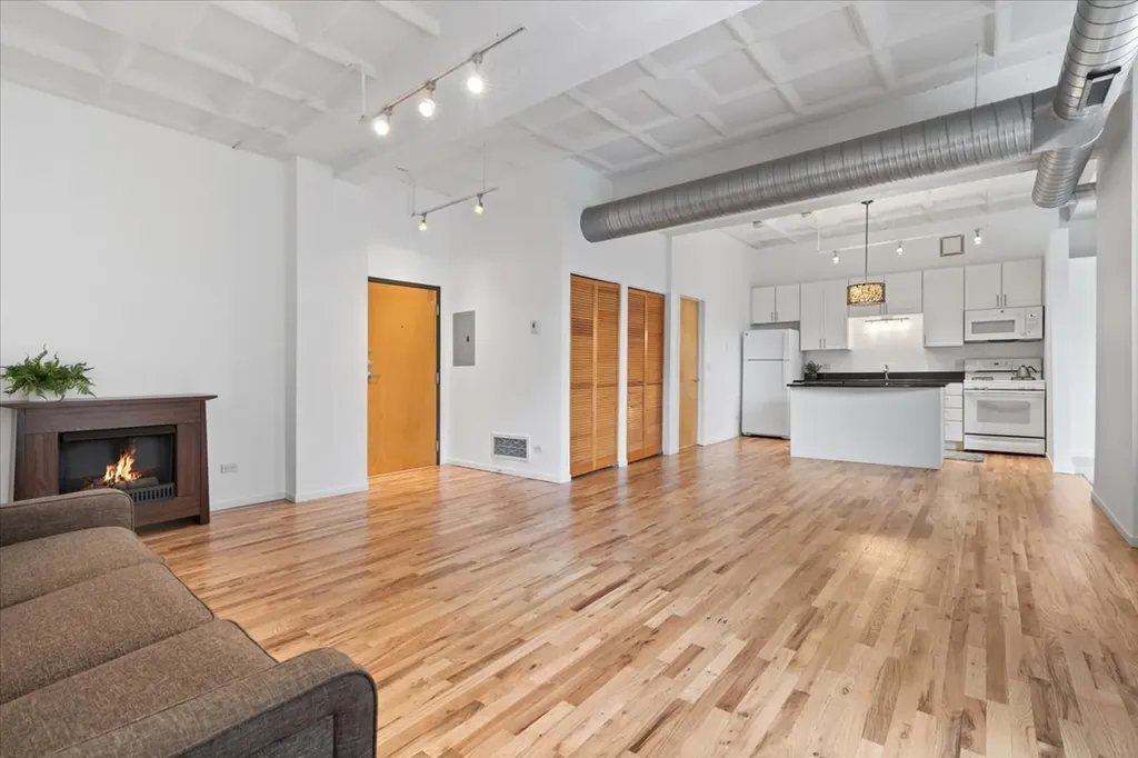 1307 South Wabash Avenue Chicago IL 60605