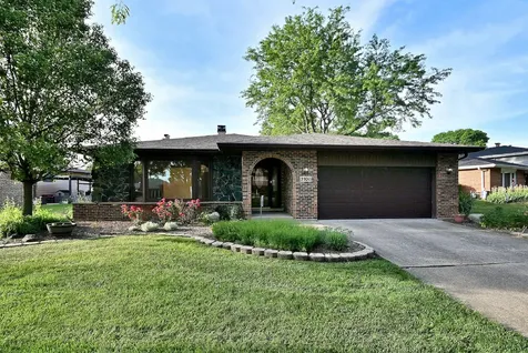 3100 Grandview Place Darien IL 60561