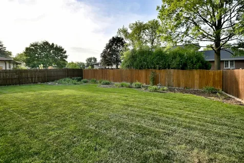 3100 Grandview Place Darien IL 60561