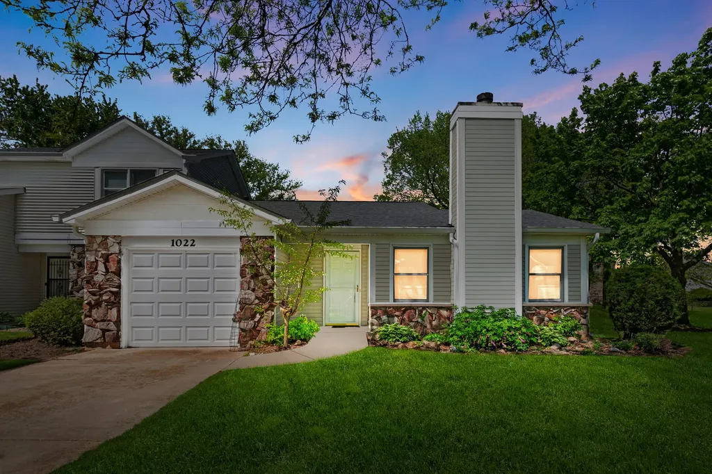 1022 Colony Lake Drive Schaumburg IL 60194