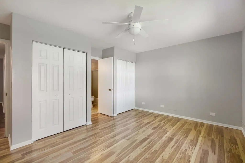 1022 Colony Lake Drive Schaumburg IL 60194