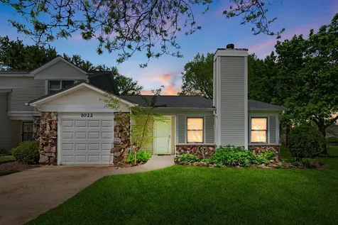 1022 Colony Lake Drive Schaumburg IL 60194