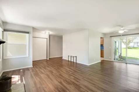 1022 Colony Lake Drive Schaumburg IL 60194