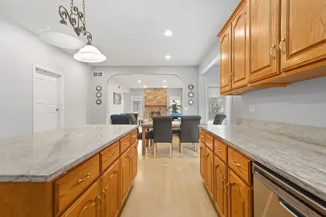 520 North Veterans Parkway Addison IL 60101