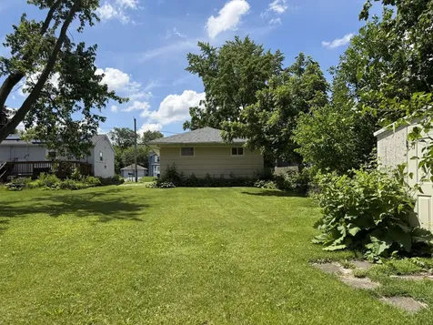 212 East Kansas Street Elburn IL 60119