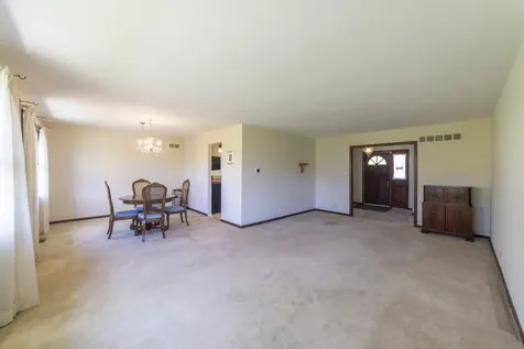 920 Macarthur Drive Chicago Heights IL 60411