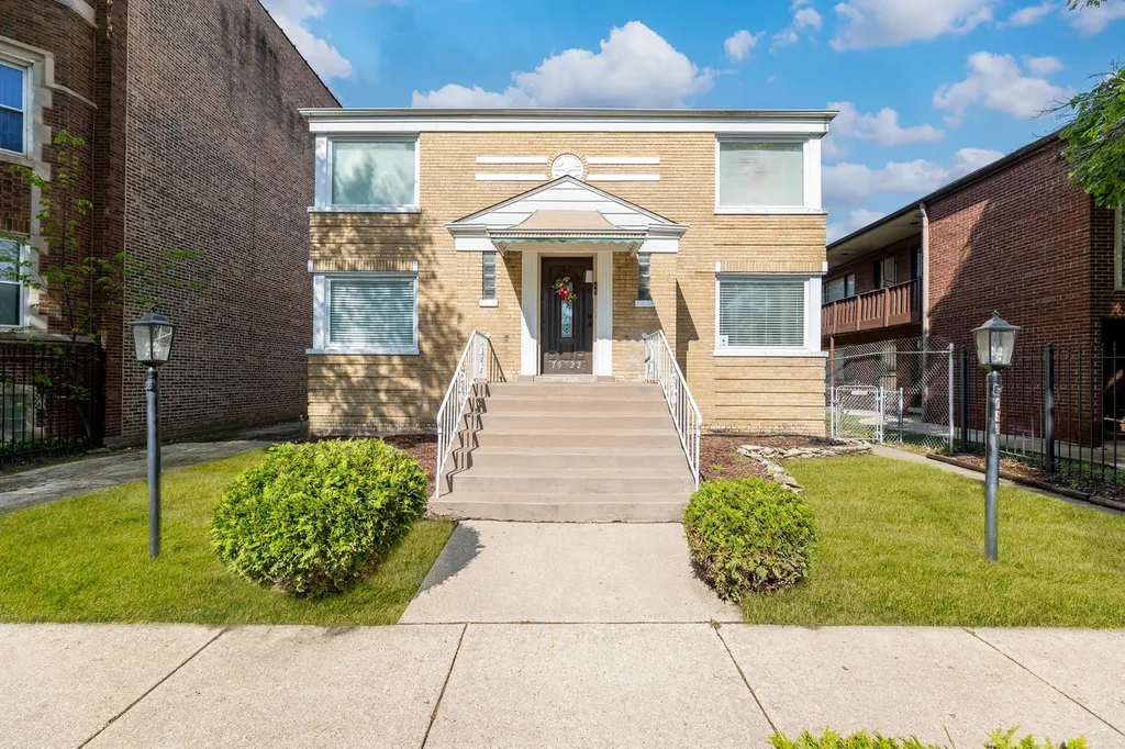 7922 South Ellis Avenue Chicago IL 60619