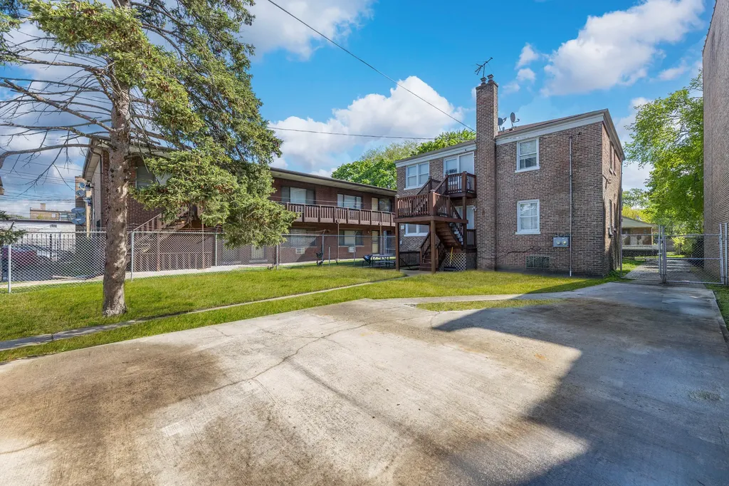 7922 South Ellis Avenue Chicago IL 60619