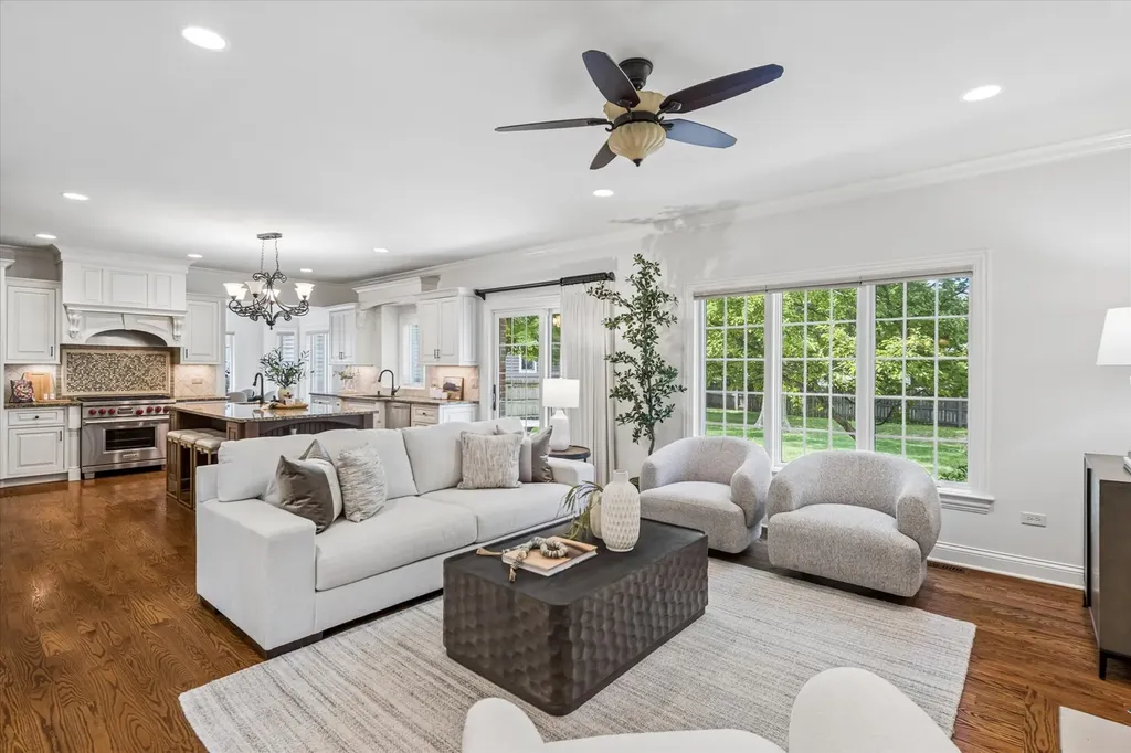 639 North Wright Street Naperville IL 60563