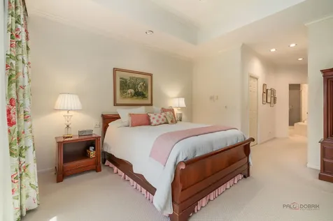 2148 Royal Ridge Drive Northbrook IL 60062