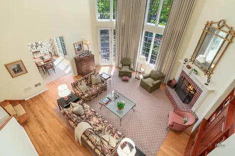 2148 Royal Ridge Drive Northbrook IL 60062