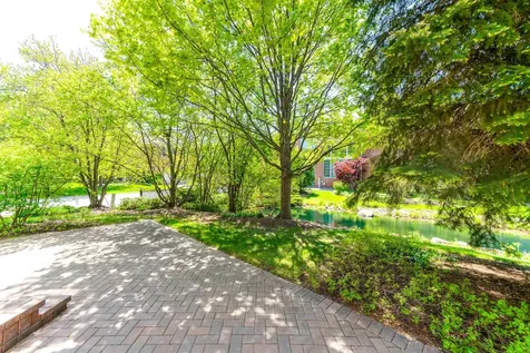 2148 Royal Ridge Drive Northbrook IL 60062