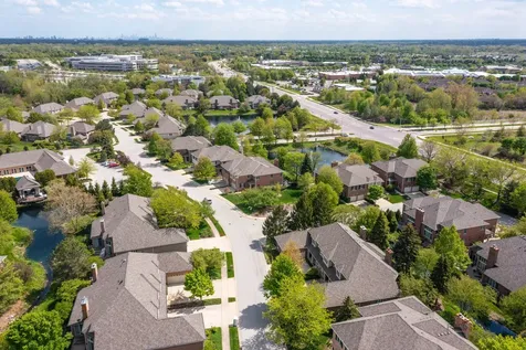 2148 Royal Ridge Drive Northbrook IL 60062