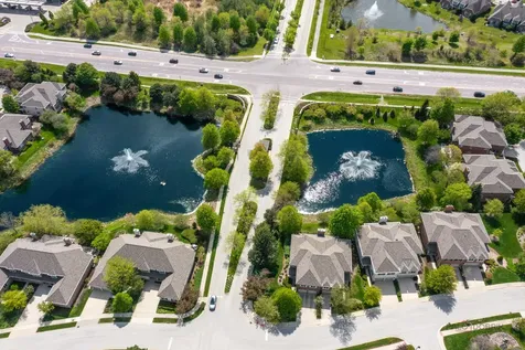 2148 Royal Ridge Drive Northbrook IL 60062