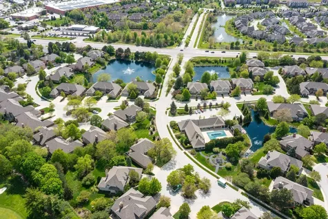 2148 Royal Ridge Drive Northbrook IL 60062