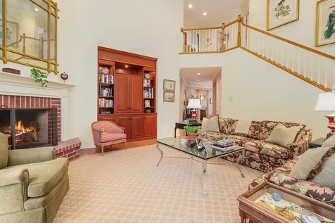 2148 Royal Ridge Drive Northbrook IL 60062
