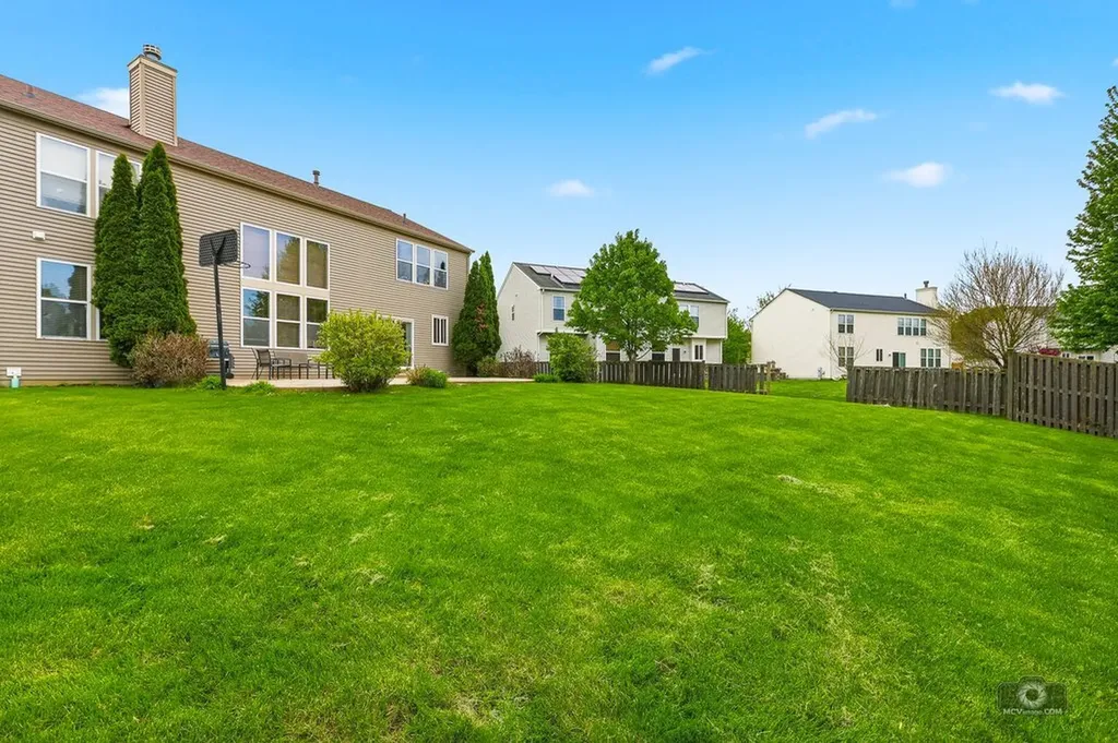 385 Marshall Ash Street Bolingbrook IL 60490