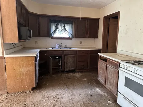 204 South 10th Street Herrin IL 62948