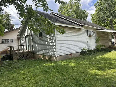 204 South 10th Street Herrin IL 62948