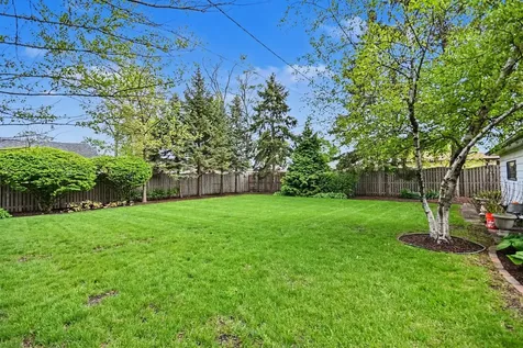 6433 West 82nd Street Burbank IL 60459