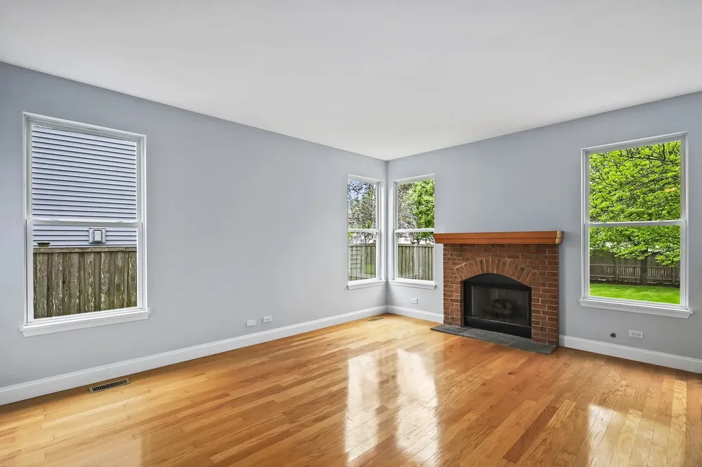 2455 Emerson Lane Naperville IL 60540