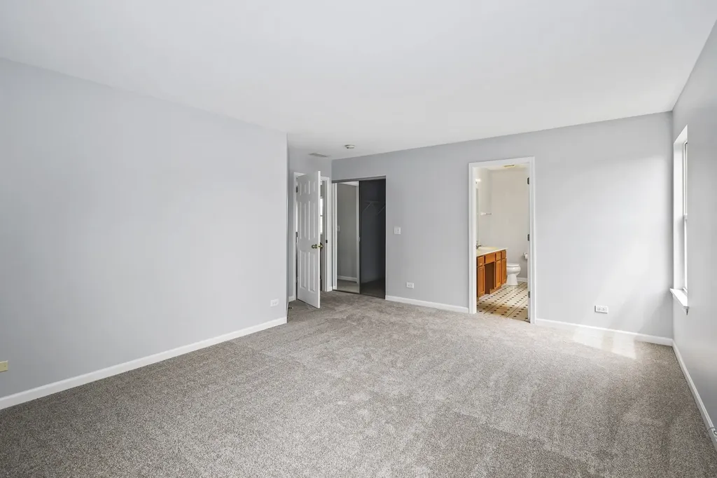 2455 Emerson Lane Naperville IL 60540