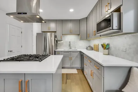 4701 South Woodlawn Avenue Chicago IL 60615