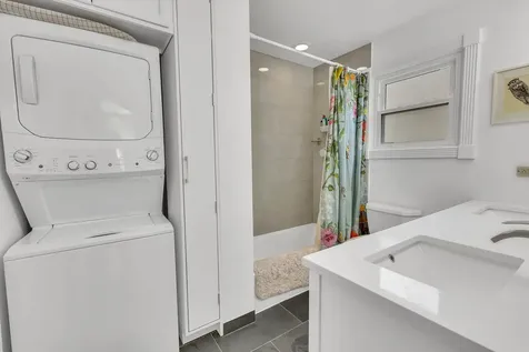 4701 South Woodlawn Avenue Chicago IL 60615