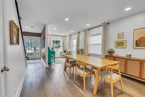 4701 South Woodlawn Avenue Chicago IL 60615