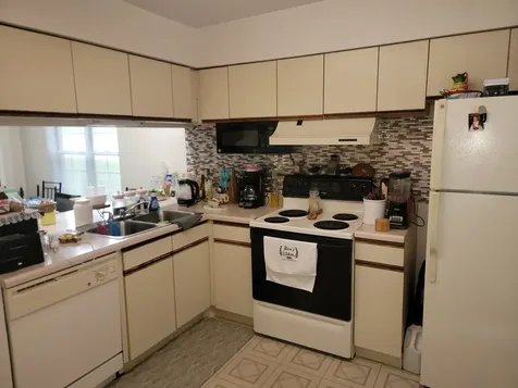 1744 Eastwood Court Schaumburg IL 60195