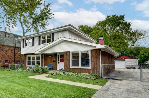 9826 Nottingham Avenue Chicago Ridge IL 60415