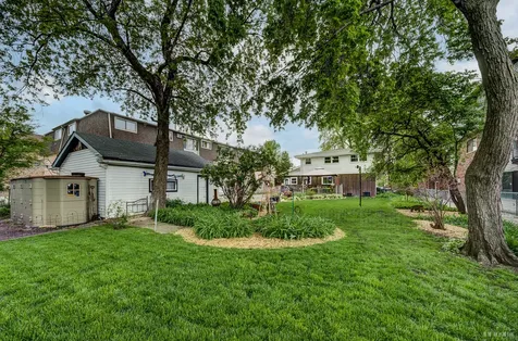 9826 Nottingham Avenue Chicago Ridge IL 60415