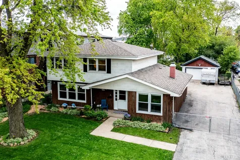 9826 Nottingham Avenue Chicago Ridge IL 60415