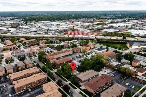 9826 Nottingham Avenue Chicago Ridge IL 60415