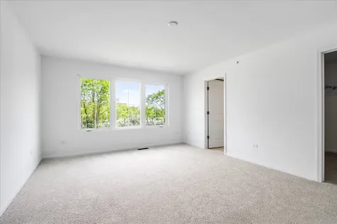 104 Sterling Drive Lincolnshire IL 60069