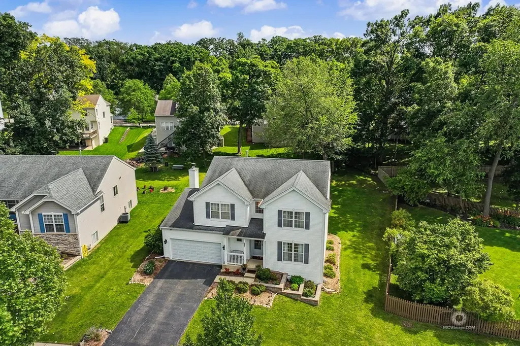 483 Elm Ridge Road Carpentersville IL 60110