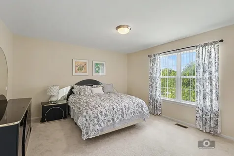 483 Elm Ridge Road Carpentersville IL 60110