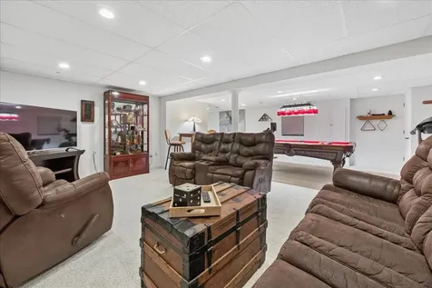 569 Rose Lane Bartlett IL 60103